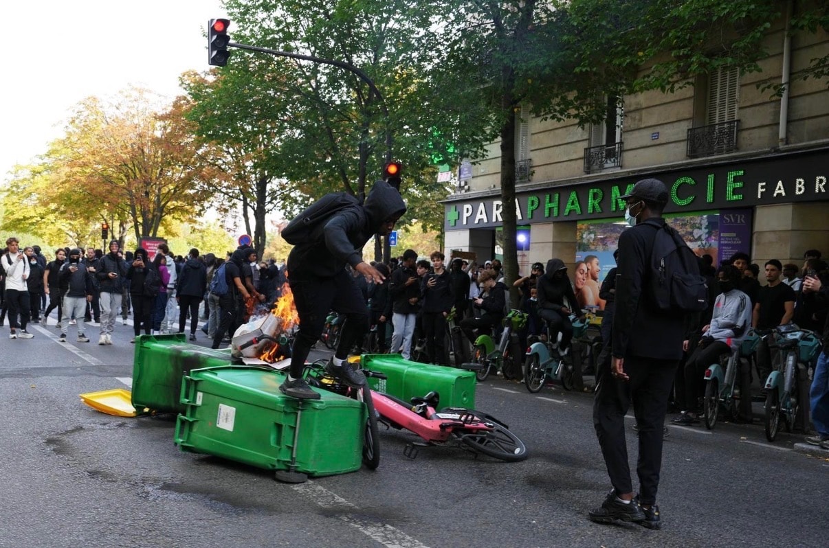 Demonstration scene, France October 17, 2026
